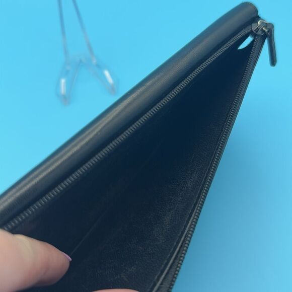 GUCCI-vintage black with silver hardware soft leather long wallet-clasp closure - Picture 5 of 10